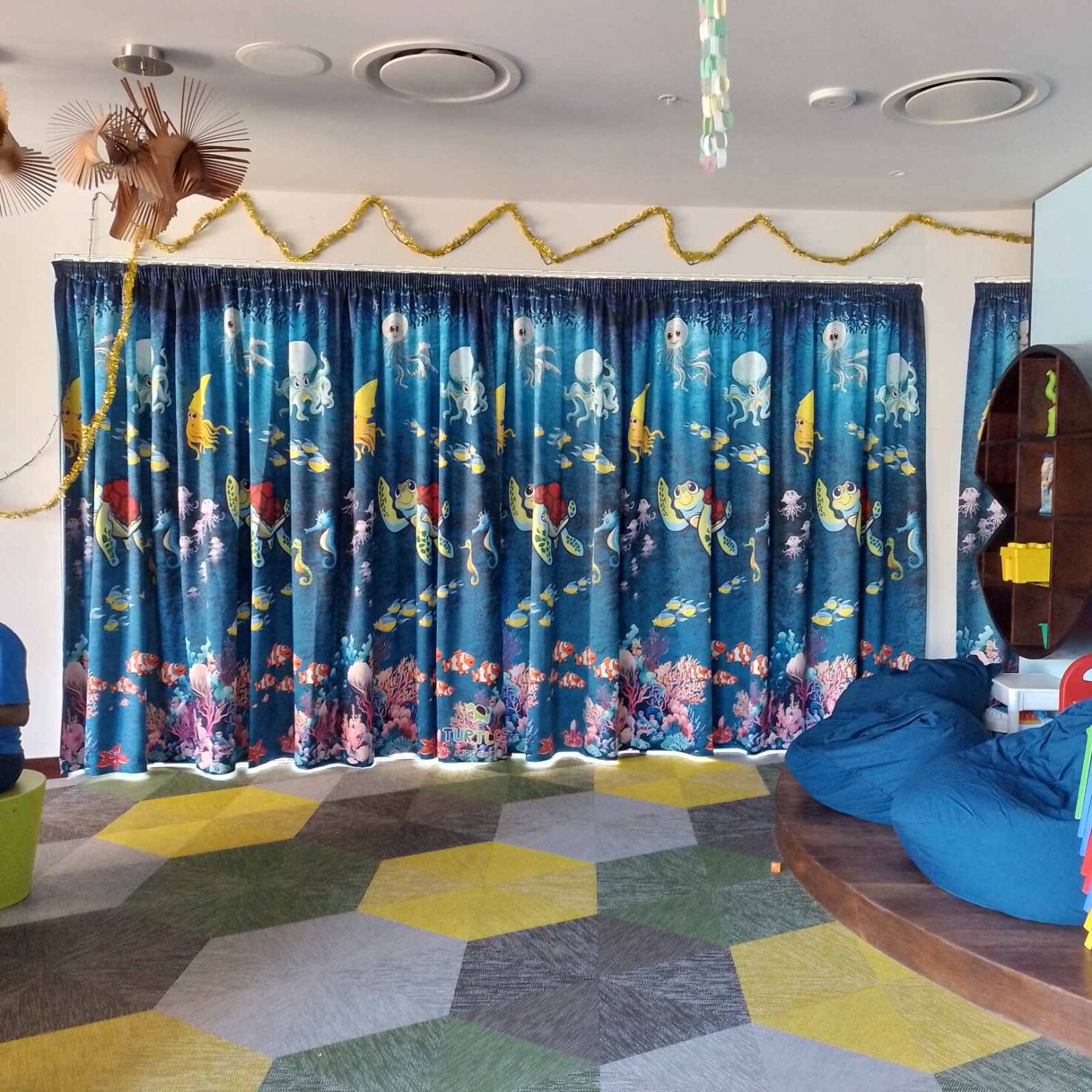 Custom Curtains Box 2-1